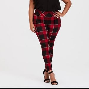Torrid Premium Ponte Stretch Pull-On Pixie Pant - Red Plaid Size 0R